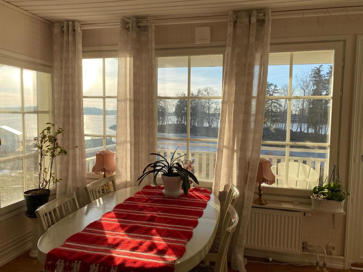 Pärla Med Egen Brygga * Västerås